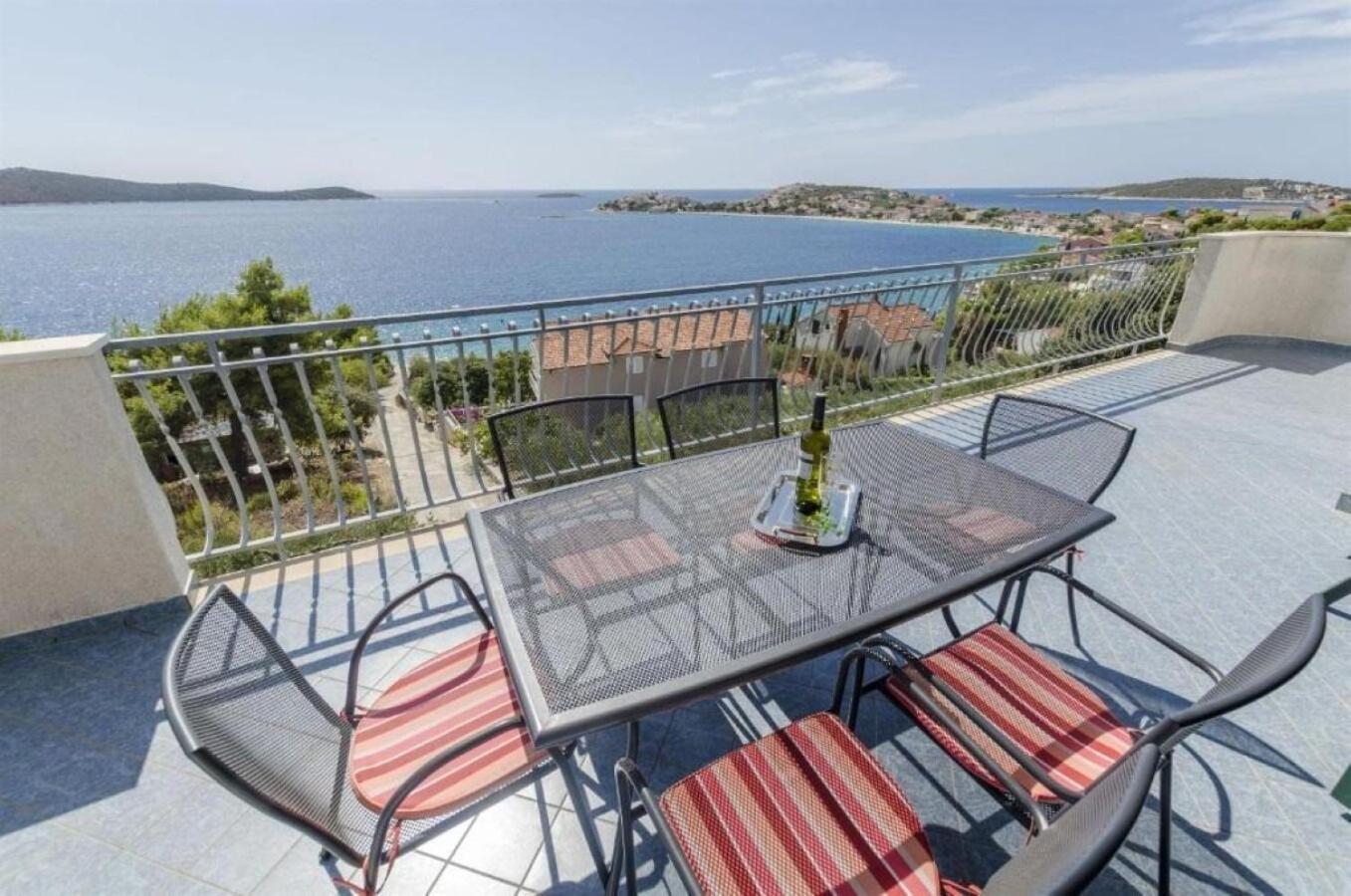 Apartments Mil - 80M From The Sea Sevid Eksteriør billede